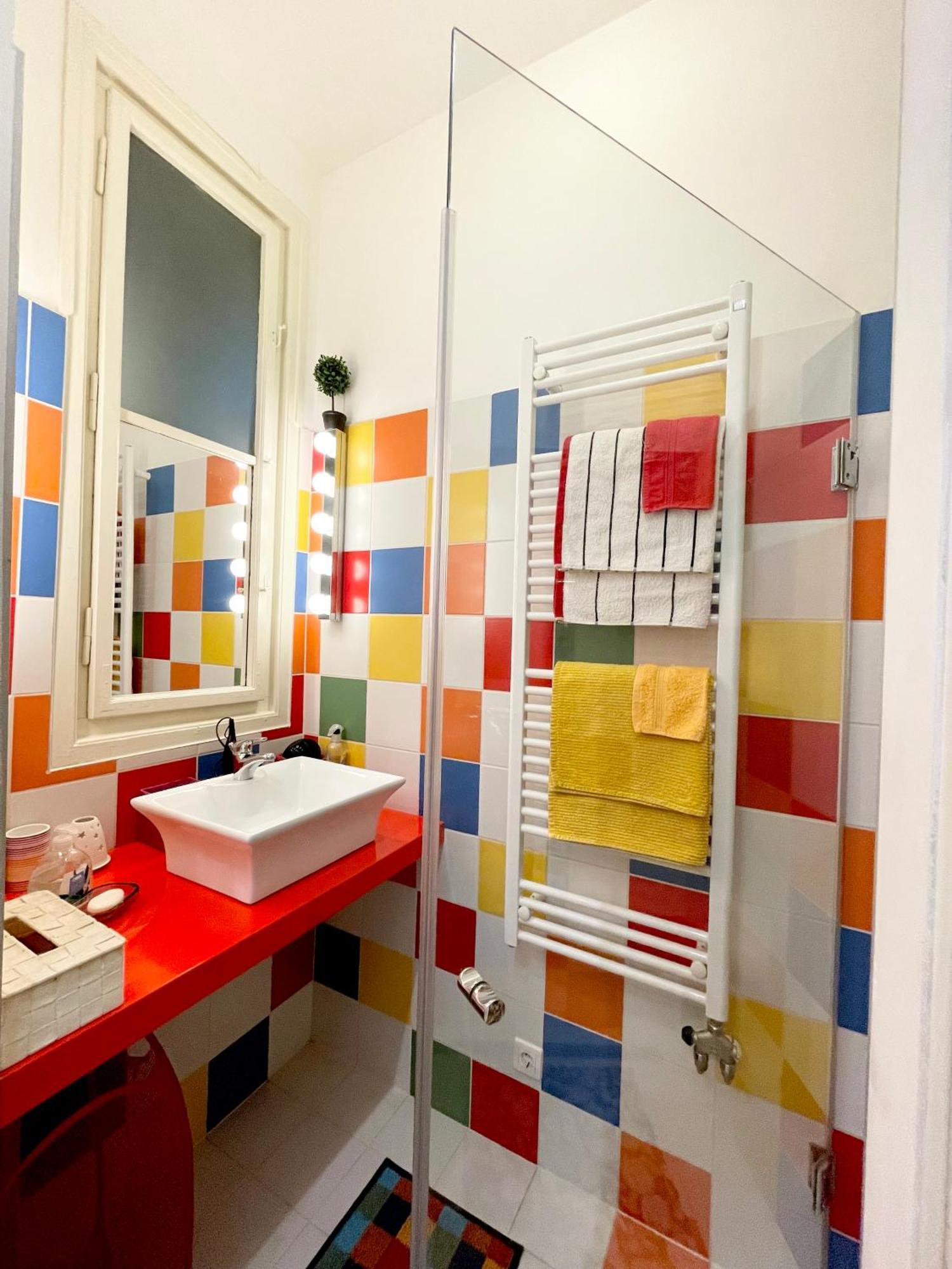 Rainbow Pearl Apartment At St Stephen' S Basilica Budapest Ngoại thất bức ảnh