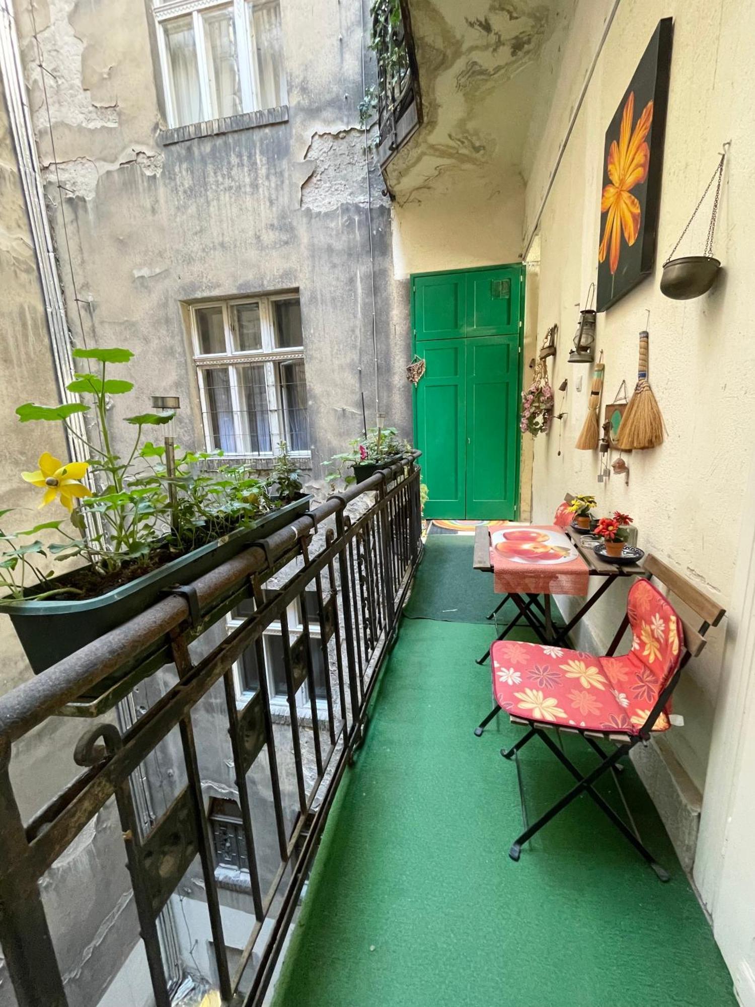 Rainbow Pearl Apartment At St Stephen' S Basilica Budapest Ngoại thất bức ảnh