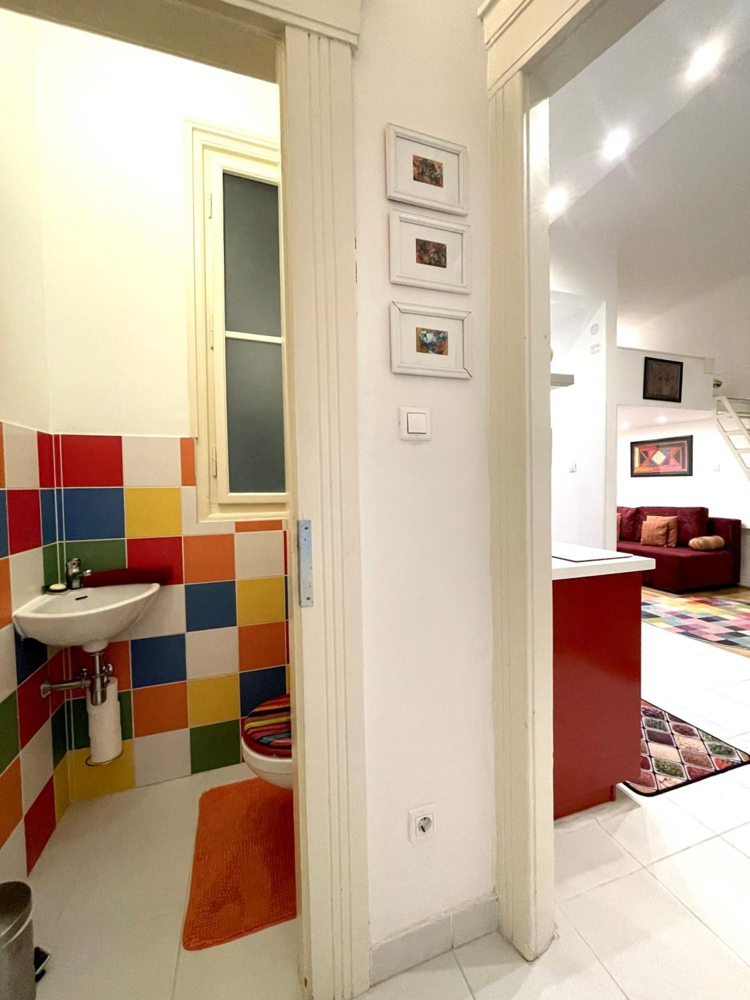 Rainbow Pearl Apartment At St Stephen' S Basilica Budapest Ngoại thất bức ảnh