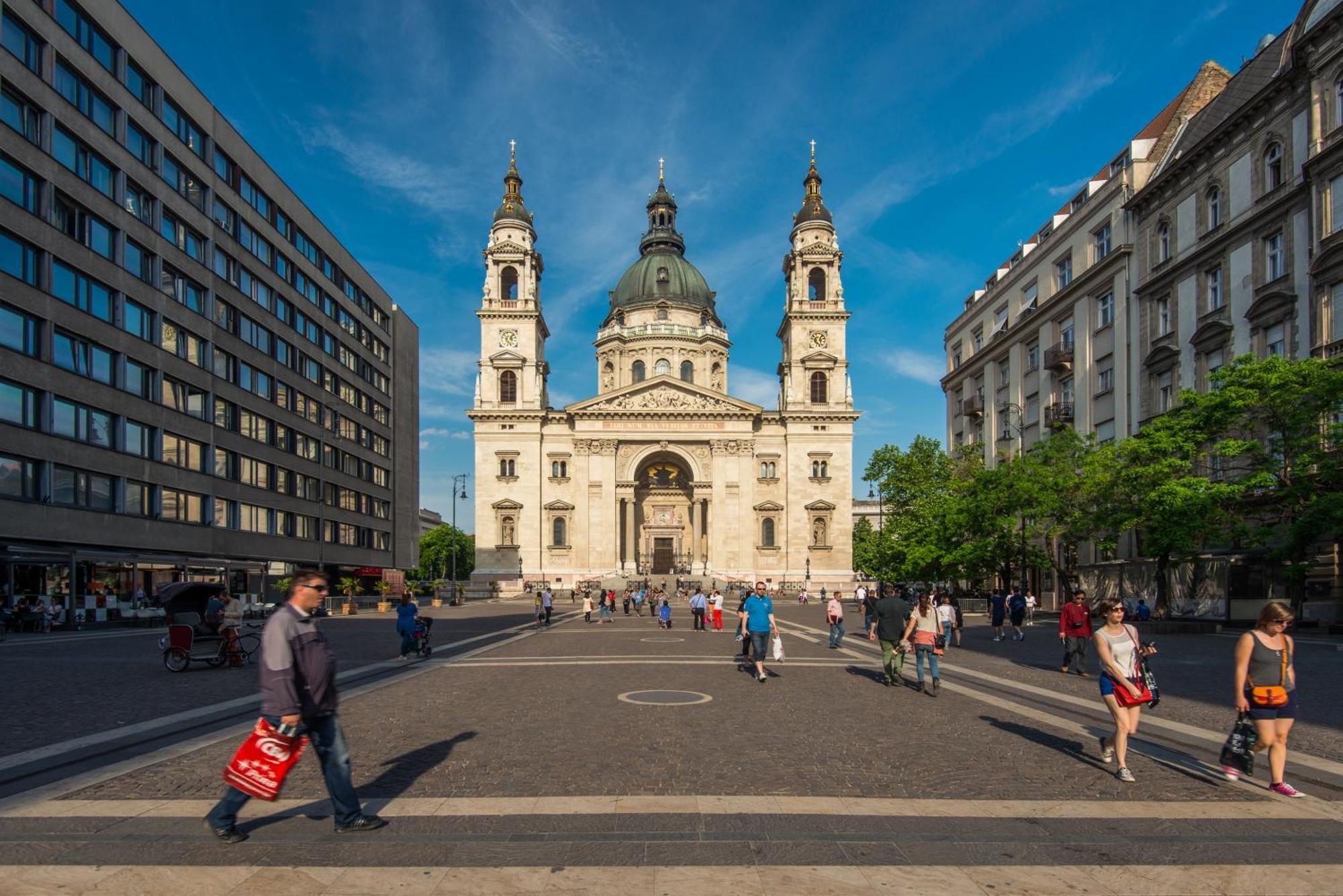 Rainbow Pearl Apartment At St Stephen' S Basilica Budapest Ngoại thất bức ảnh